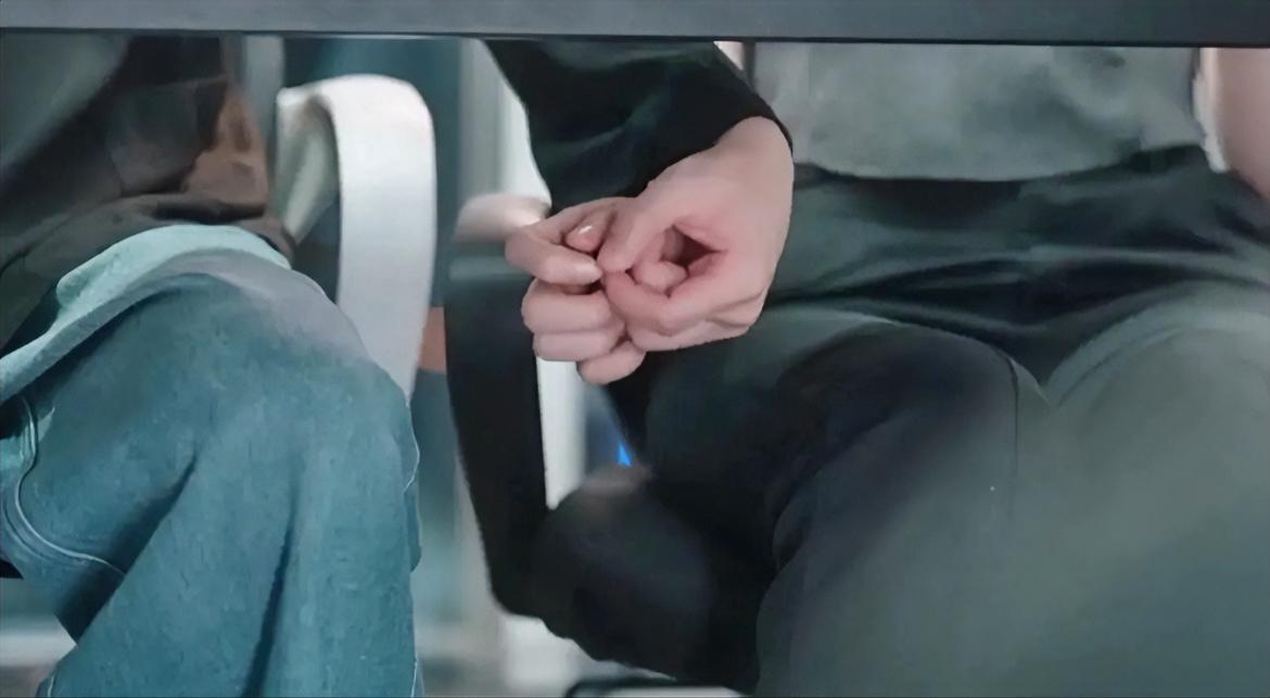 所有女人出G都是从这样开始的99%都是从闲聊开始的，无论男女。刘震云说过一
