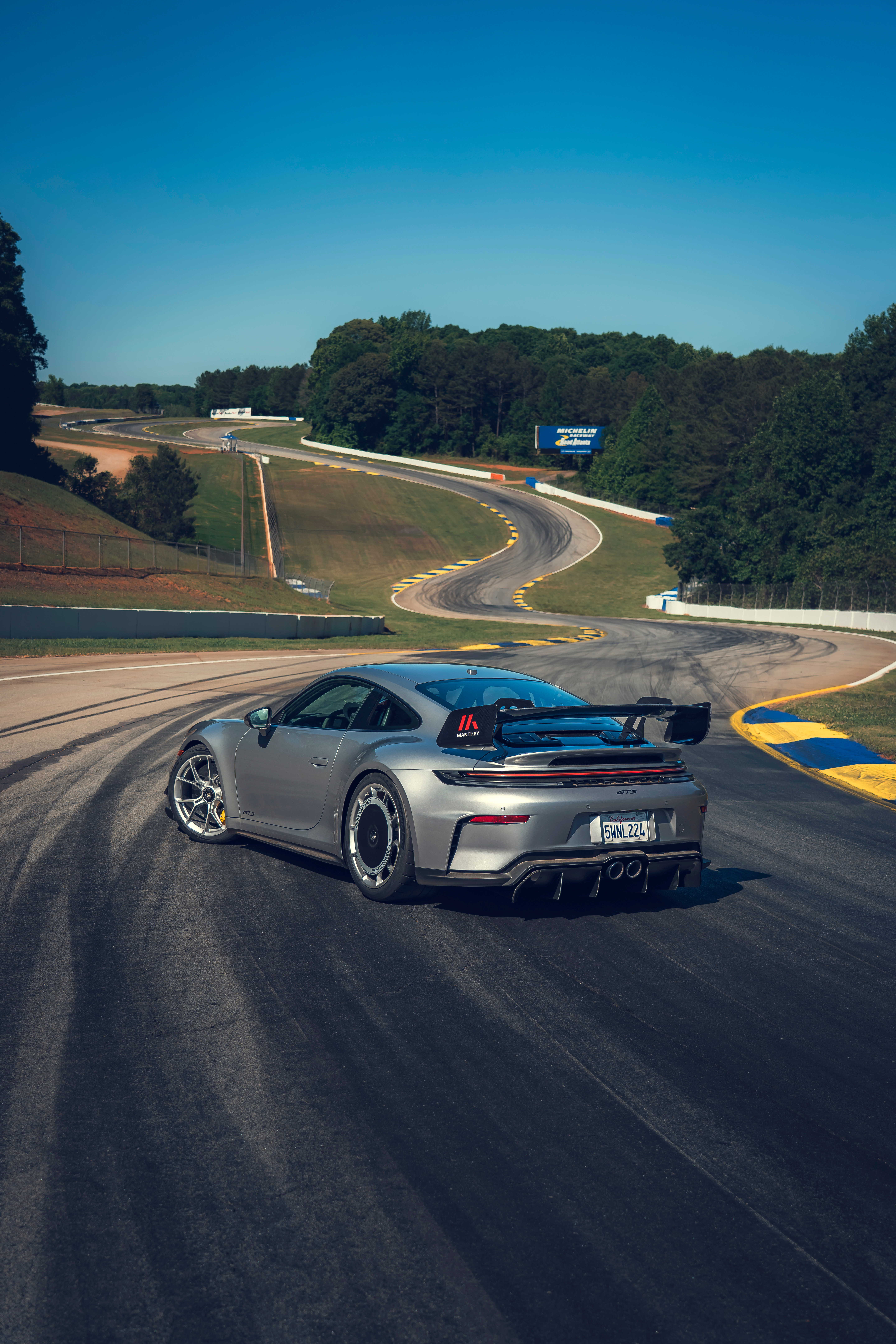 保时捷911GT3（992.2）带Manthey套件，摄于美国亚特兰大赛道，圈
