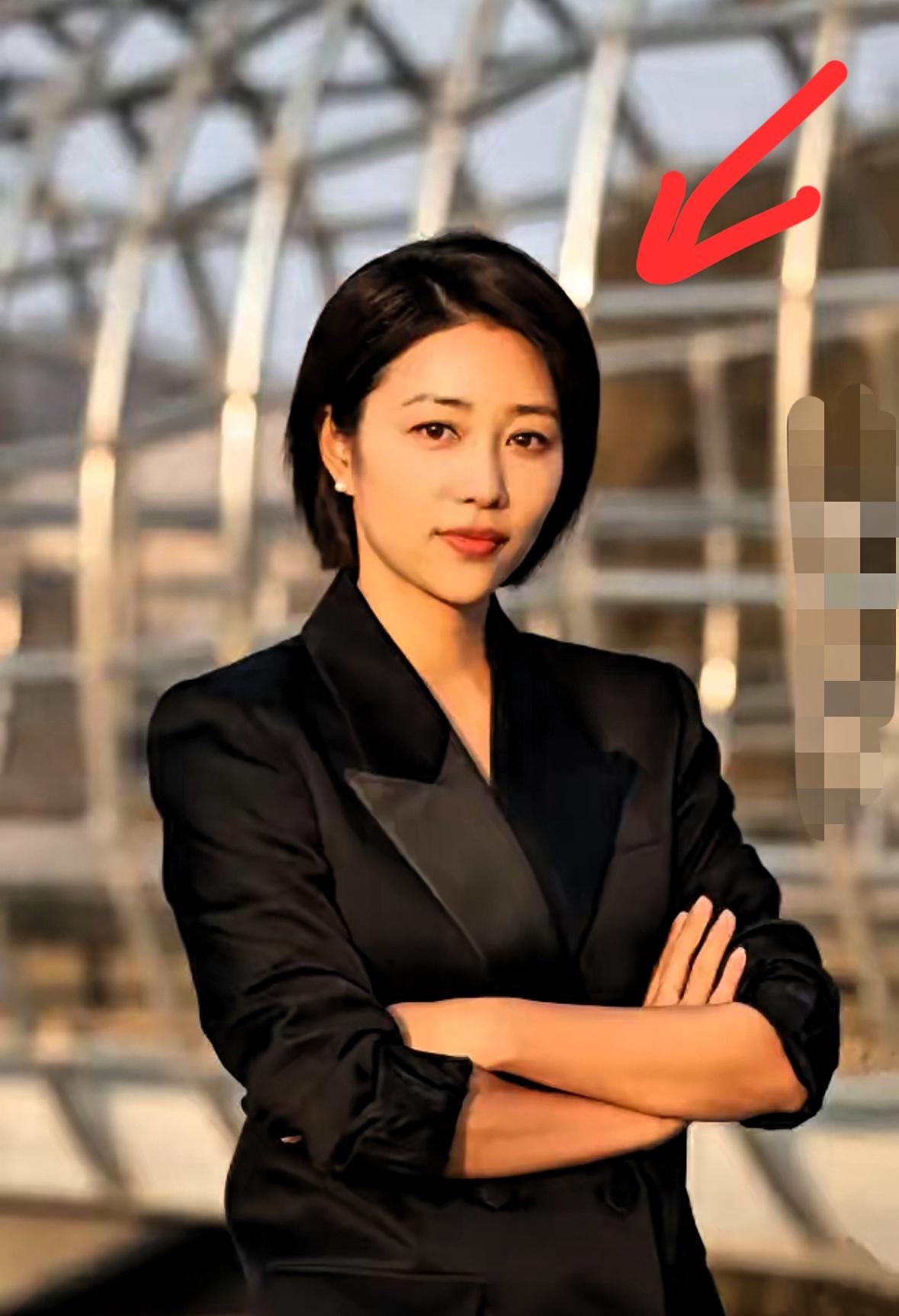 张龄心把北电院长扈强吊了20年不结婚，她18岁考入北电表演系，班主任叫扈强。俩人