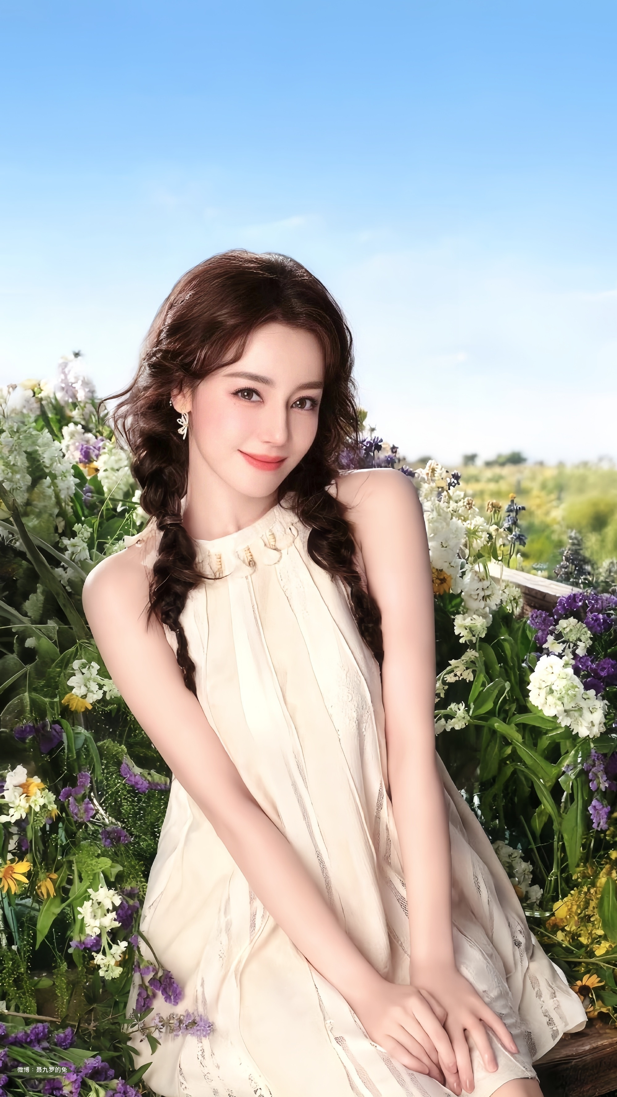 在自己的世界里闪闪发光🪻迪奥认领迪丽热巴VOGUE八月刊​​​