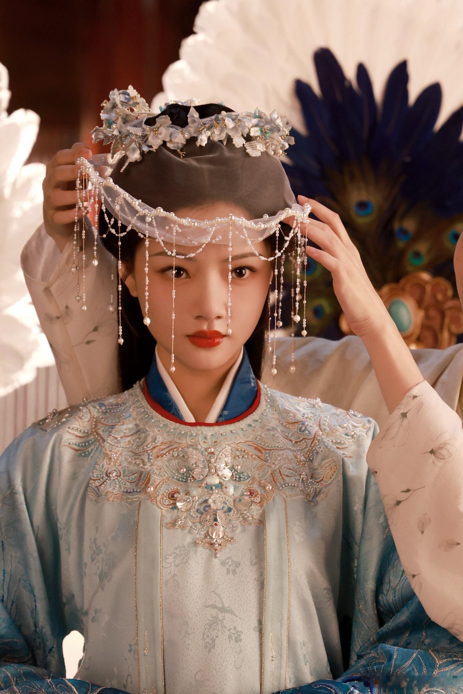 我今天来看看良陈美锦里的及笄礼是怎样的