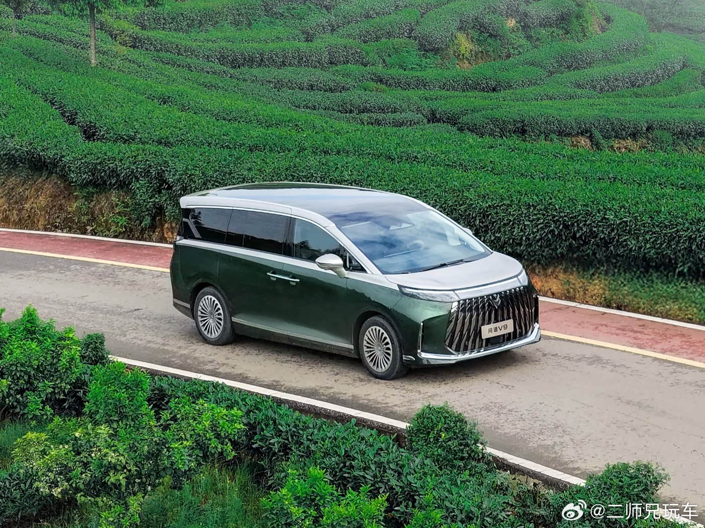 19.48万起售，中高端MPV市场还有极狐问道V9的位置吗？19.48万元起，预