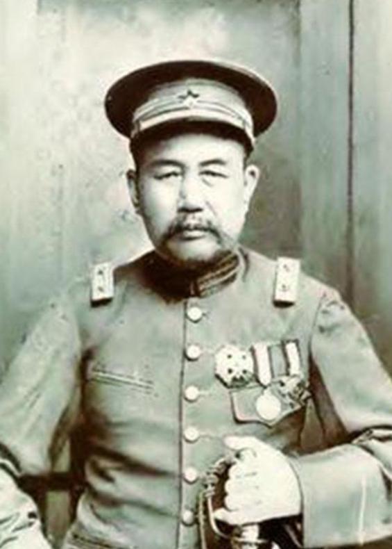 莫荣新（1853—1930，字日初）广西桂平人，旧桂系军阀核心人物，陆荣廷麾下