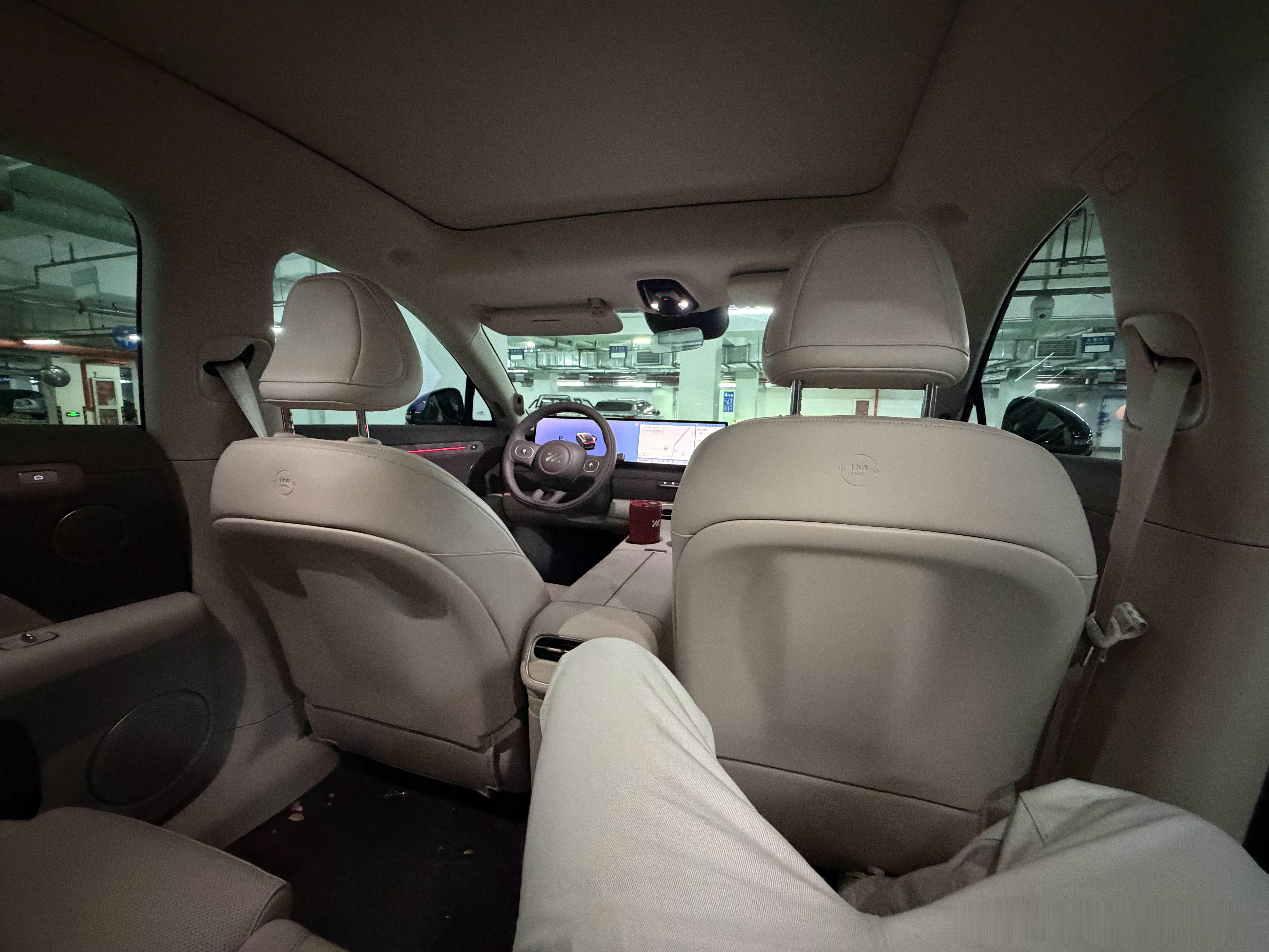 没事干就喜欢在车里坐着你们有没有同样的爱好？