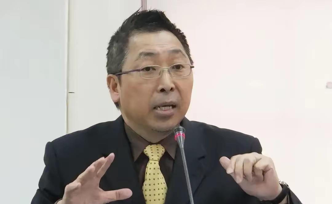 近日，台湾名嘴唐湘龙发出灵魂拷问唐湘龙这几句话，直接戳破了某些人的双标嘴脸。