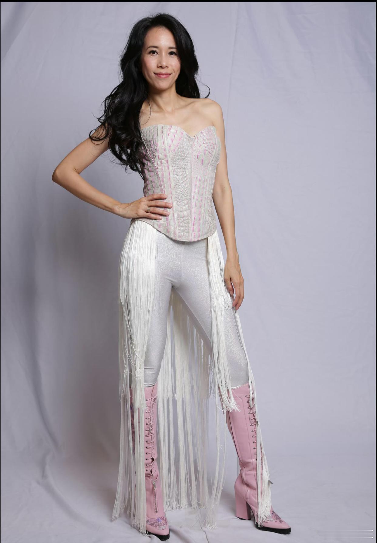 莫文蔚是穿的秋裤吗？