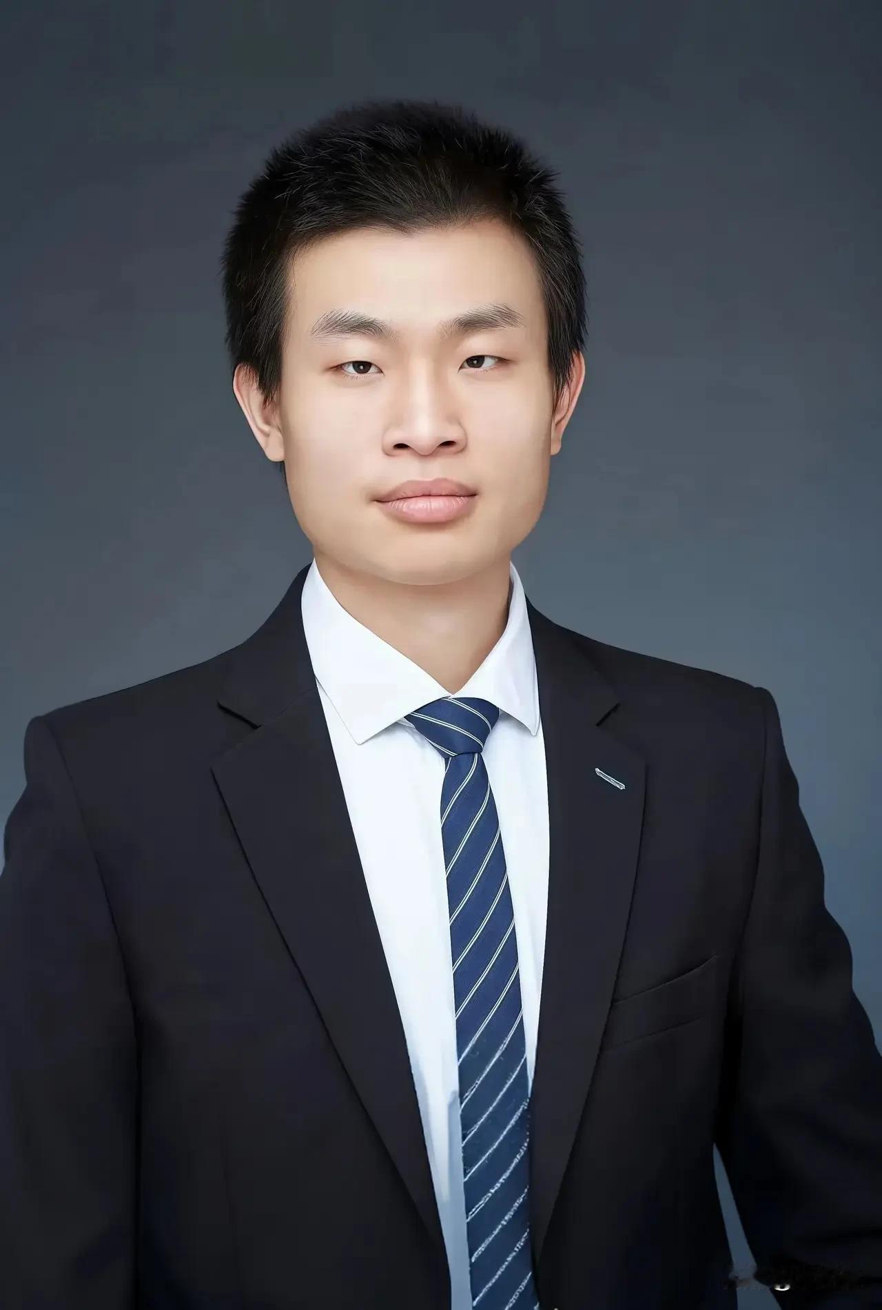 学术圈的遮羞布，终于被扯下来了。34岁韦东奕，一巴掌打醒了谁？北大韦神韦