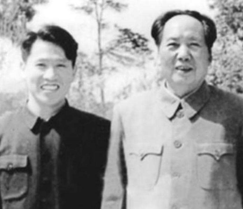 1949年12月16日凌晨，中南海勤政殿灯火通明，院子里霜气透骨。列车要在清晨五