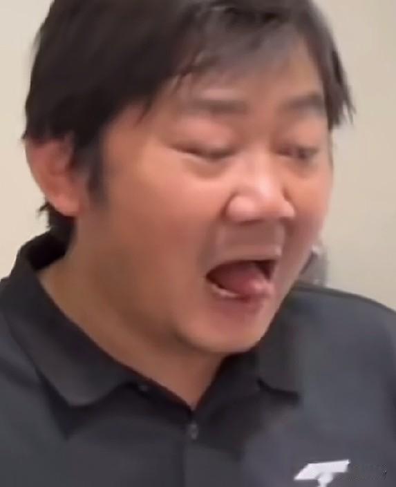 3000公里新胎扎钉子了，也来找张雪售后?啥人都有，张总好脾气，结果都想上来