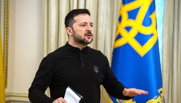 泽连斯基公开了，乌克兰最强导弹“火烈鸟”巡航导弹，命中率为20%！5枚火烈鸟巡航