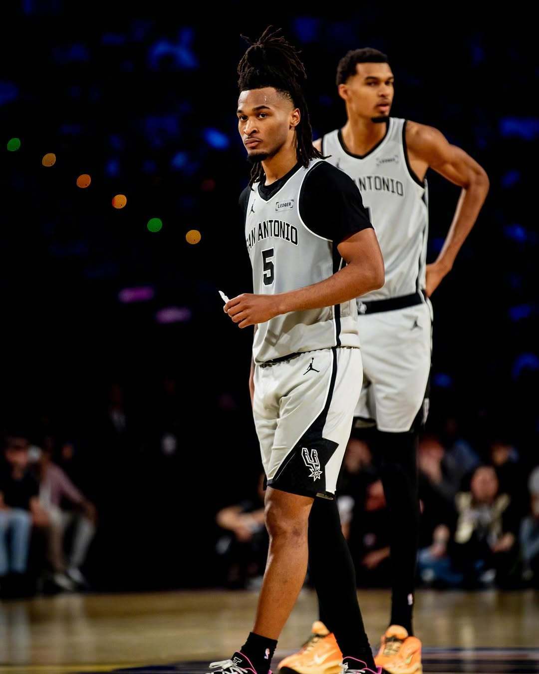 🔥CBS评选新赛季最佳双人组：文班+卡斯尔高居第一美媒CBSSports评选了新赛季NBA十大最佳