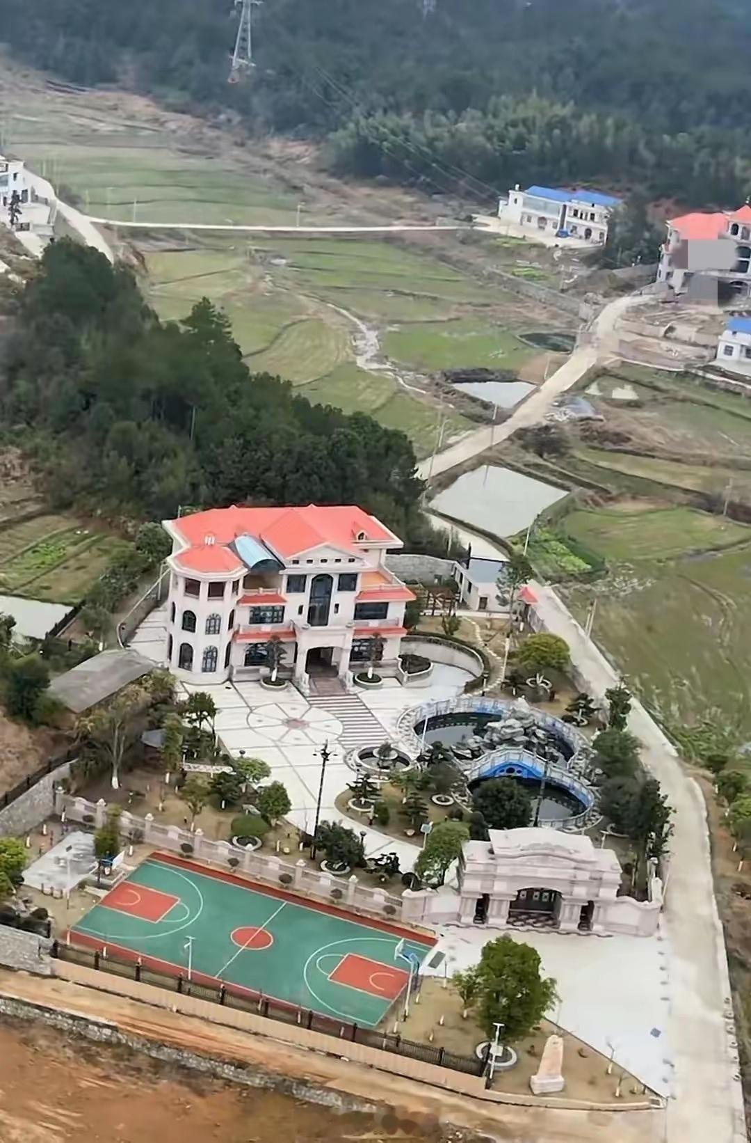 粤东山区，这套自建房在沿海算什么水平？