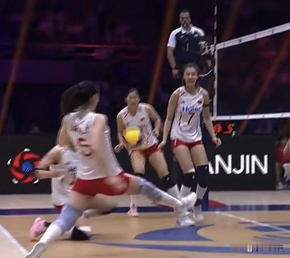 中国女排3:0战胜中国台北队，全胜战绩进入8强，下一战对手为越南队。以中国队