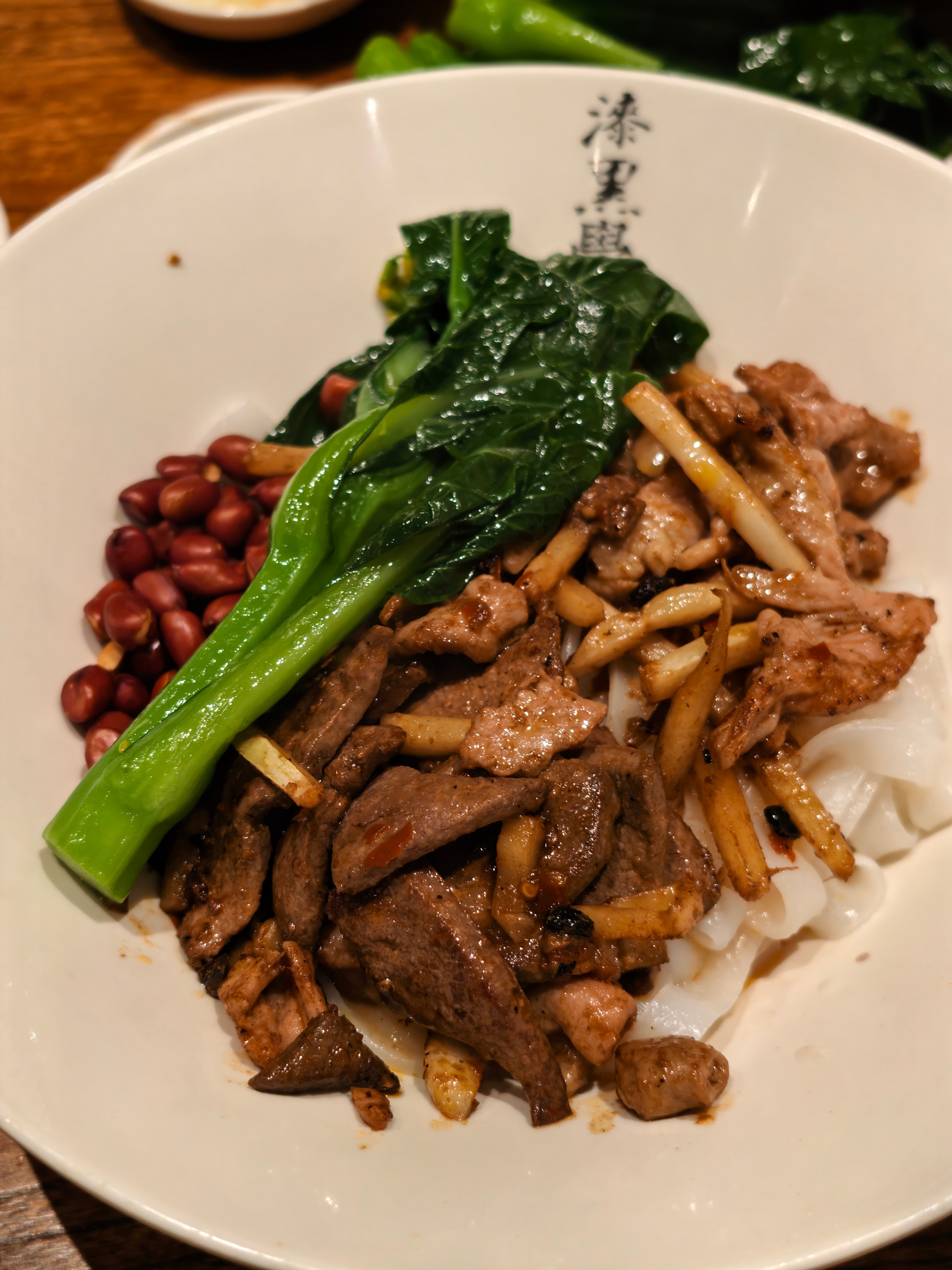 伴着仲夏夜的微风，急赤白脸嗦碗粉儿，过瘾过瘾搬砖人的美食日记​​​