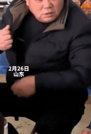 笑不活了！山东这位老丈人的神操作，把“反差感”玩明白了！​‎͏ 翁婿俩坐着
