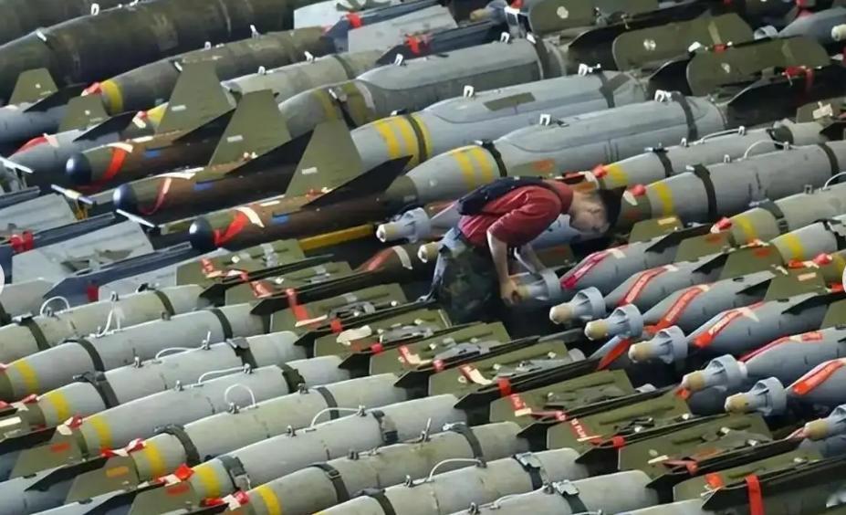 美国敢向台湾出售武器，那中国为什么就不能向胡塞武装提供军火呢？说句实在话，倘若中