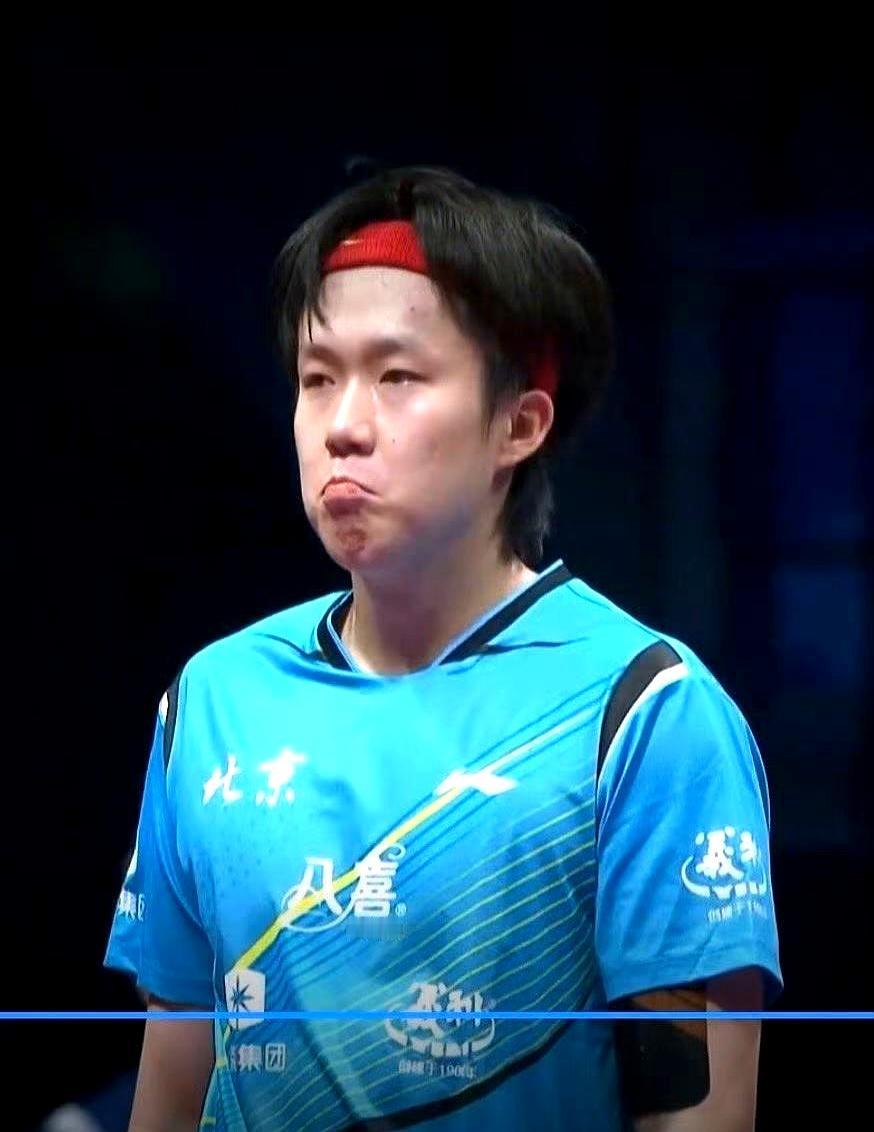 这次全运会樊正东真的给王楚钦好好上了一课！男单比赛时，樊正东把王楚钦打得