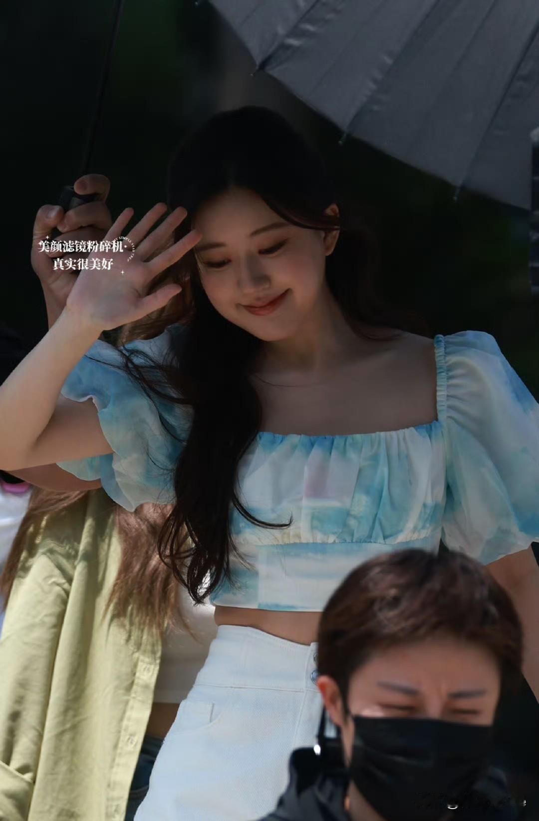 8月8日，赵露思生图，动脸实锤！2年前的她，跟现在的她判若两人，如果不说，可能