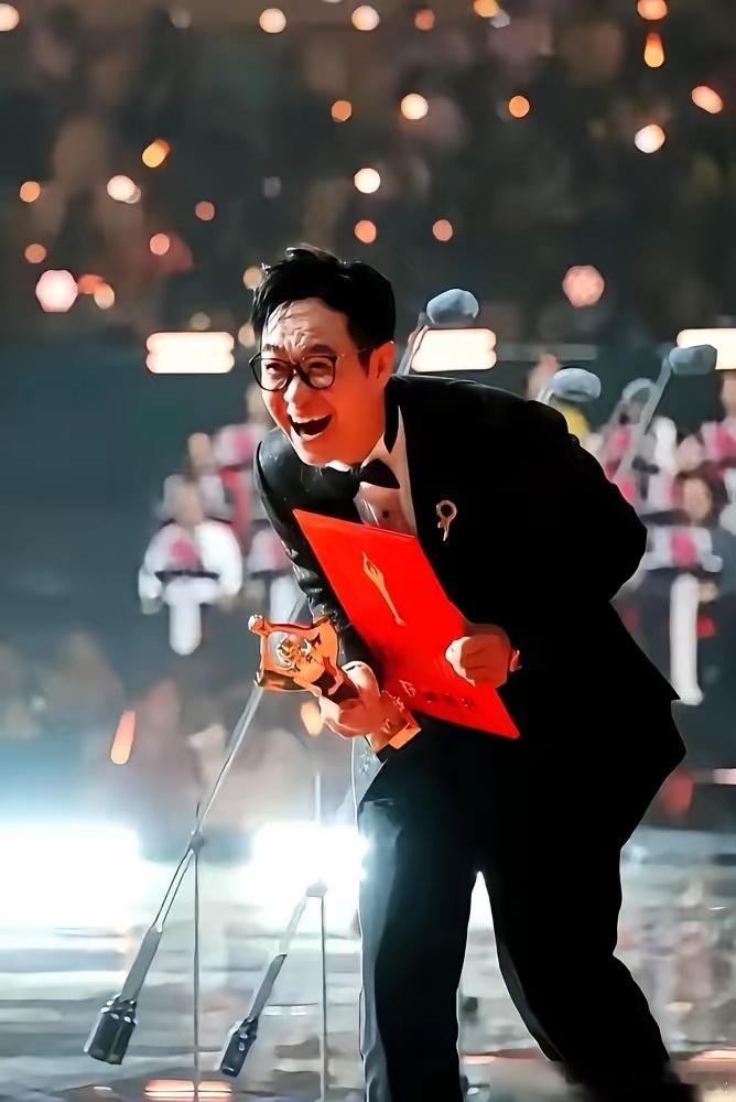 大鹏还在搜狐那会儿，公司批了两千万拍《煎饼侠》，票房最后卖了11.6亿。说真的换