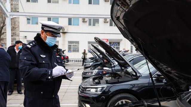 取消汽车年检并非逼老百姓换新车, 而是基于多方面考量的政策调整