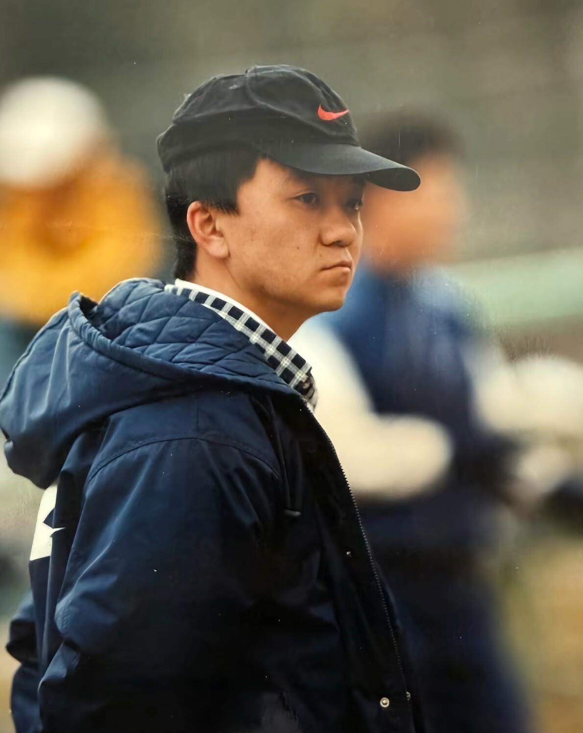 1997年，董路在北京一个月挣3万块钱。谢娜管他叫哥，大鹏是他副手，成龙、章子怡