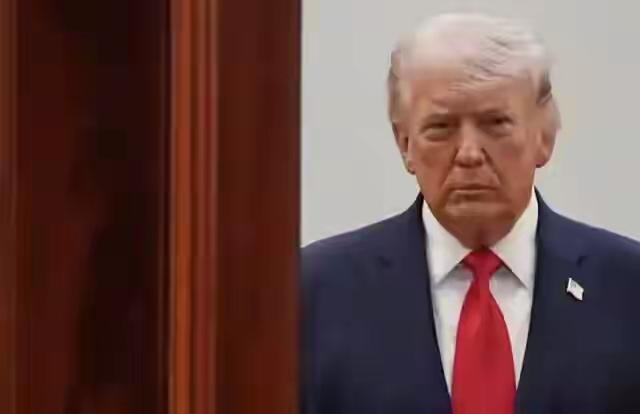 你没看错，特朗普又开始加税了！对进口专利药加征100%关税，对钢铝铜及衍生产品统