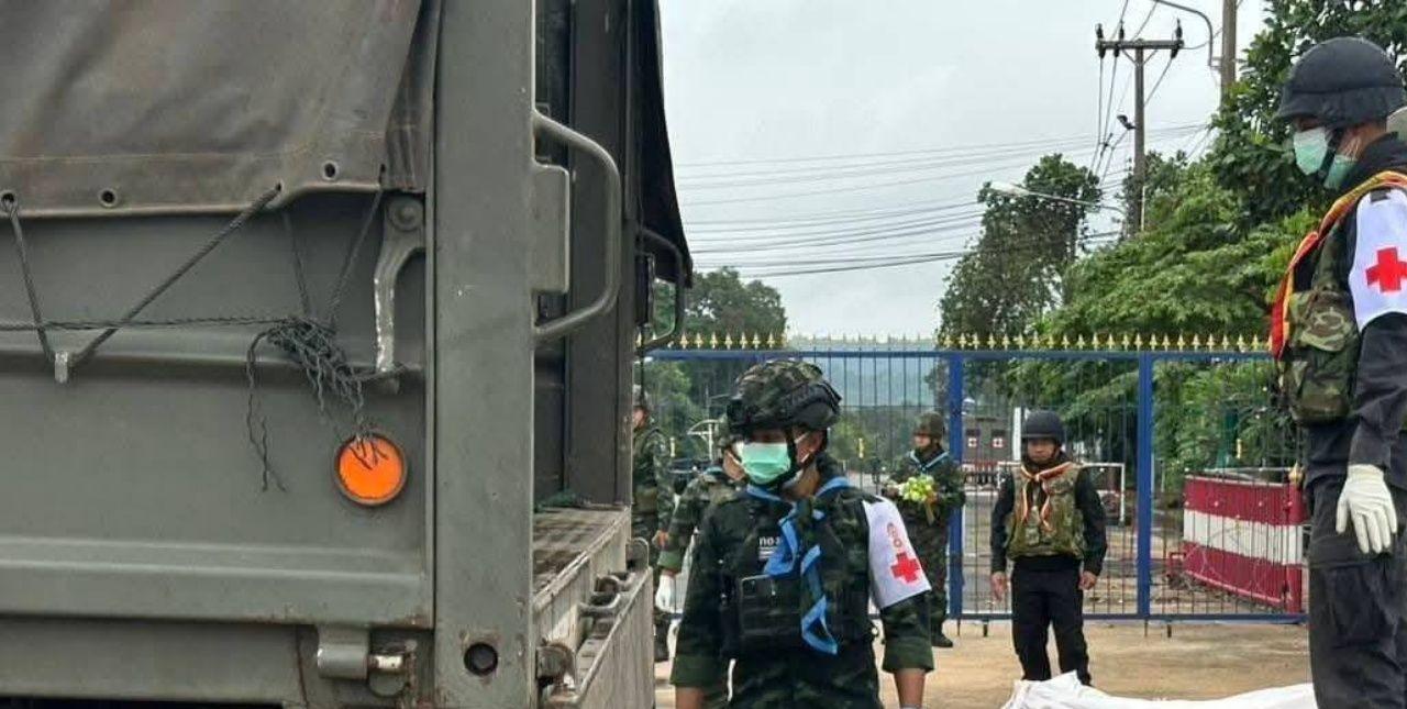 8比103，泰方归还柬军遗骸，中国正式介入，洪玛奈拿不出一具遗体。我国正式介入泰