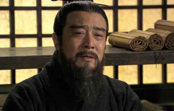 194年，曹操的父亲曹嵩被陶谦部下张闿杀害，临死前曹嵩求饶：“我儿是曹操，你想要