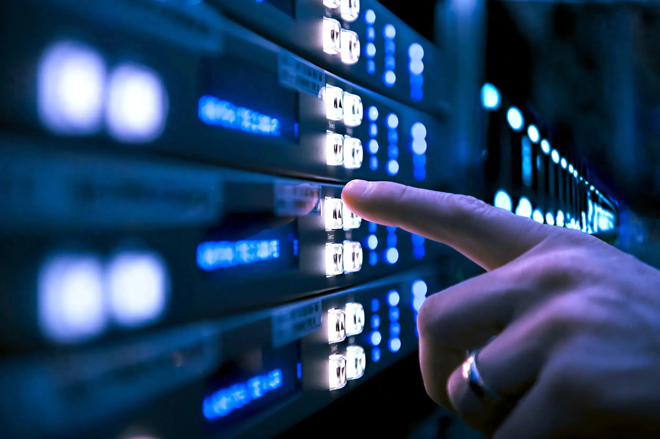 大数据下狂奔的个人隐私当外卖App可以不经授权批量删除用户6年珍藏的家庭相册、5