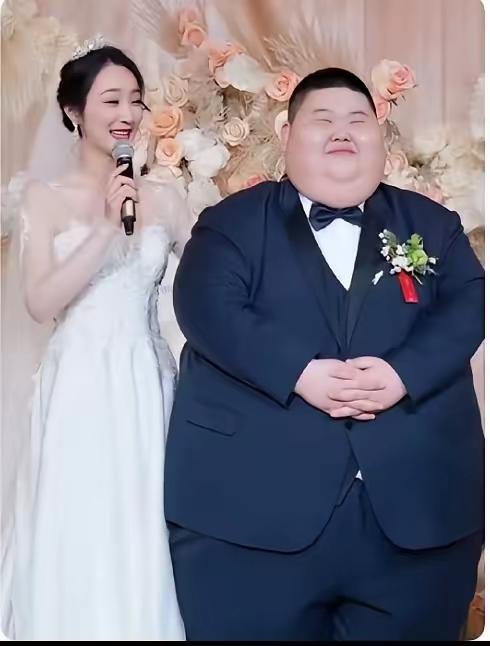 各得其所，相敬如宾！有人说，这不是真爱，女的爱财，男的爱色，其实生活里，往往这