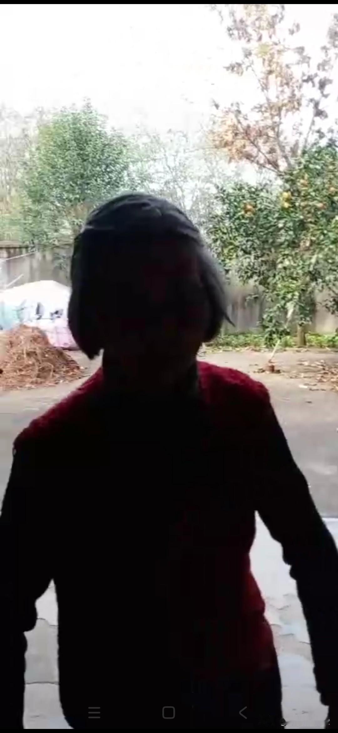 新的一年想多陪陪谁新的一年，我最想多陪陪老妈。她年岁渐高，身体大不如前，头发愈