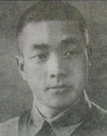 1947年，国军军长听说自己的儿子被当成共产党抓了起来，气坏了：“我在前线和共产