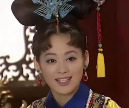 野史：1642年，明朝大将洪承畴被皇太极抓获，宁死不降。皇太极将一美女送到洪承畴