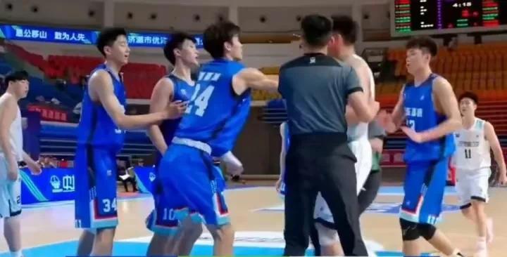 昨天全国U21男篮辽宁与山东的群殴事件，以各个主要人员禁赛结束！有一点我不明白