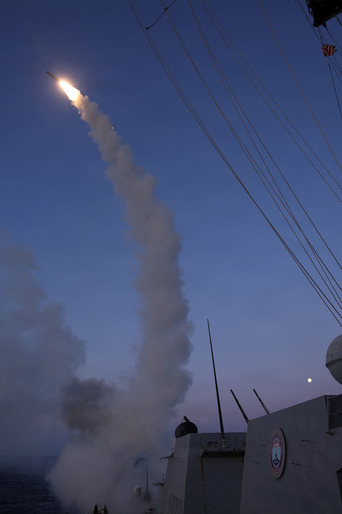 美媒质疑：伊朗冲突下，美国“战斧”导弹库存告急？