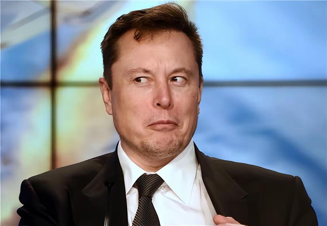 真是活久见！全世界都盯着几纳米芯片争破头，马斯克一句话直接整懵所有人：现在卡脖