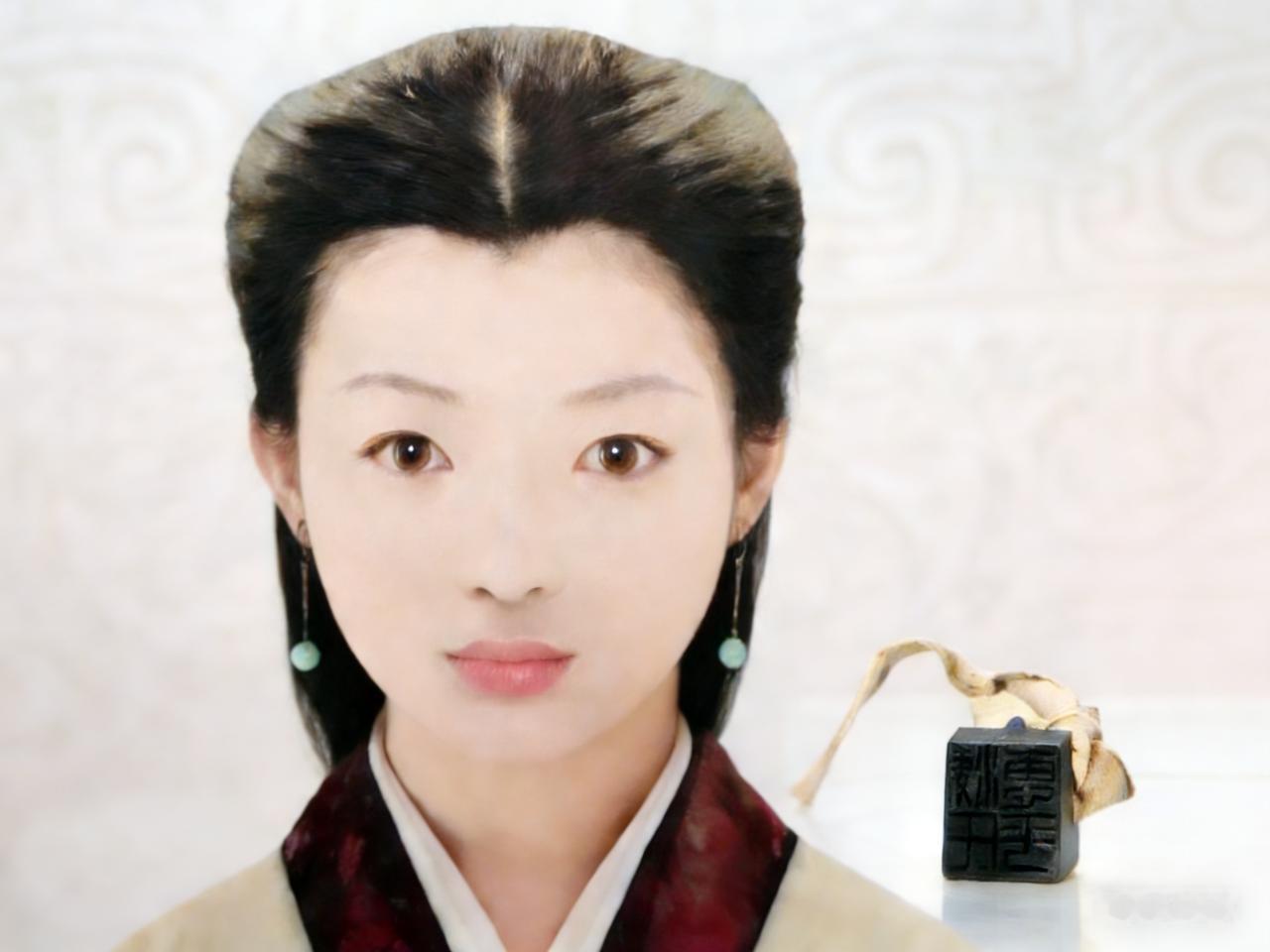 2002年盛夏，考古队员缓缓打开一具汉代木棺，谁知棺材盖刚开一条缝，“唉”，一声