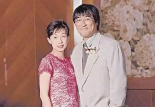 1994年，李宗盛婚内爱上林忆莲，两人为了寻求刺激就悄悄同居，结果没多久，林忆莲