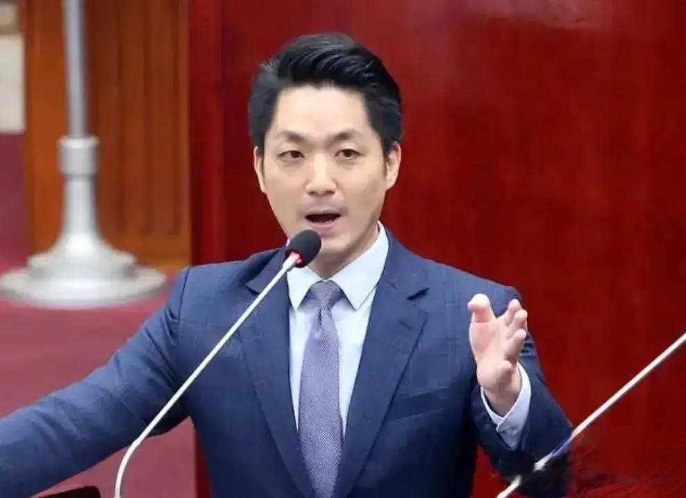 四次装傻回避！蒋万安根本不想找郑丽文站台这记者也是无聊，一直追着蒋万安问会