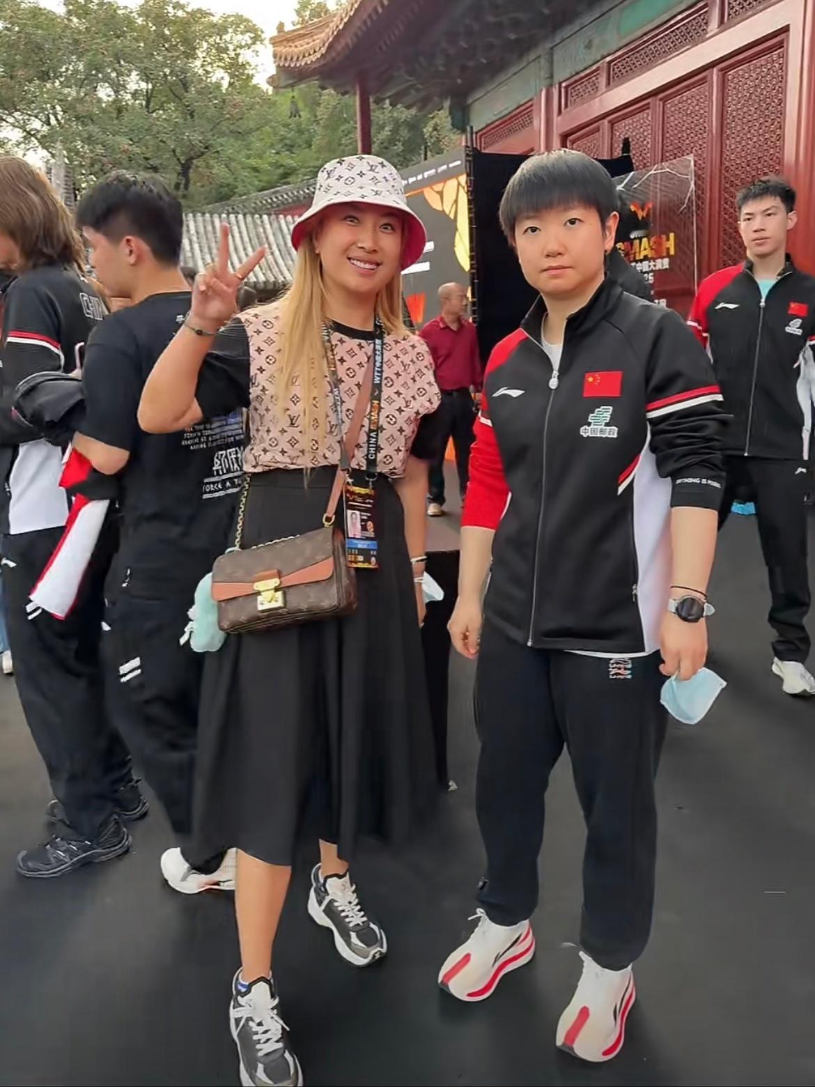 孙颖莎合照咪​​​