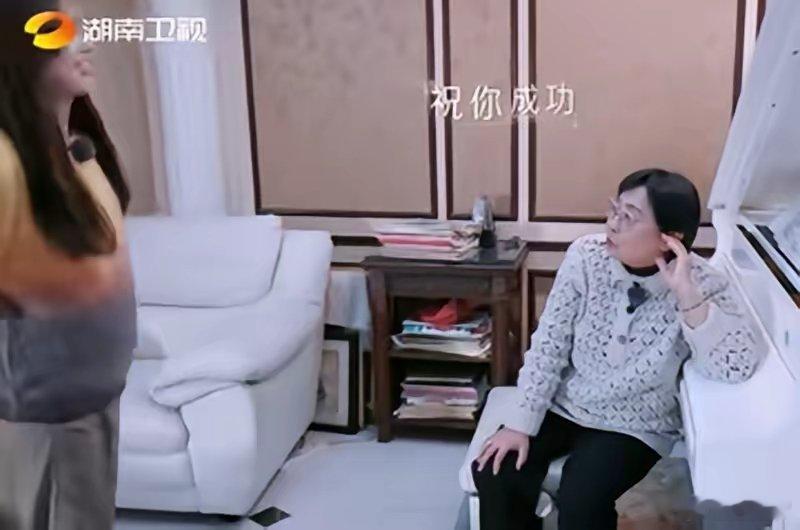 离婚后，黄圣依最头疼的是儿子从北京转学到上海，妈妈：祝你成功黄圣依离婚后独自带两