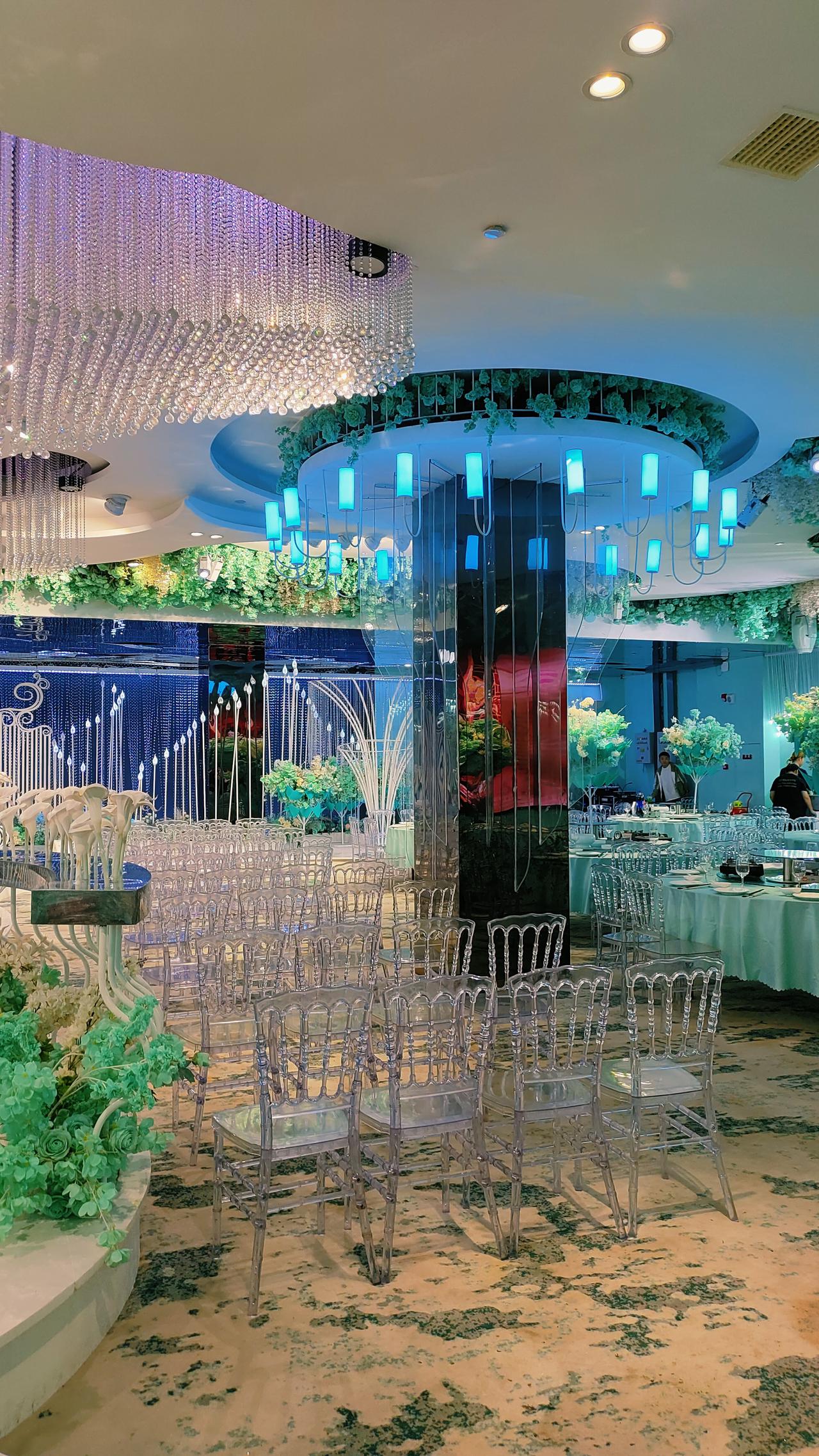 两性关系：亲密关系有一项研究表明，人一生感到最幸福的是亲密关系。在岁月的长