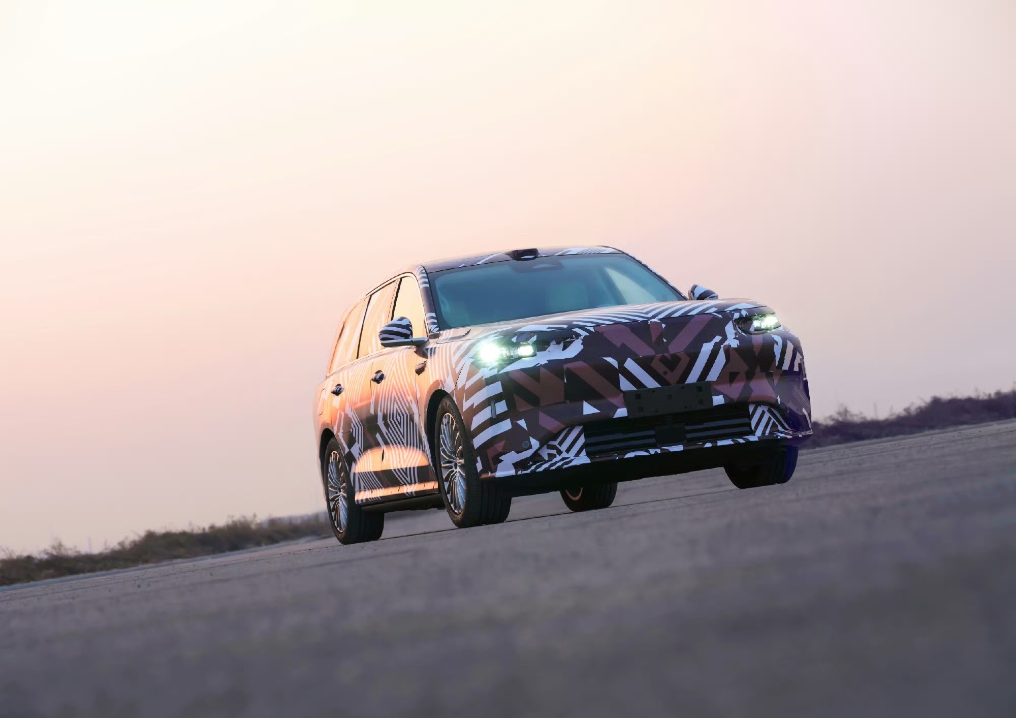 长城汽车归元平台首款整车产品锚定5.3米级大型SUV领域，或将首发2.0THi