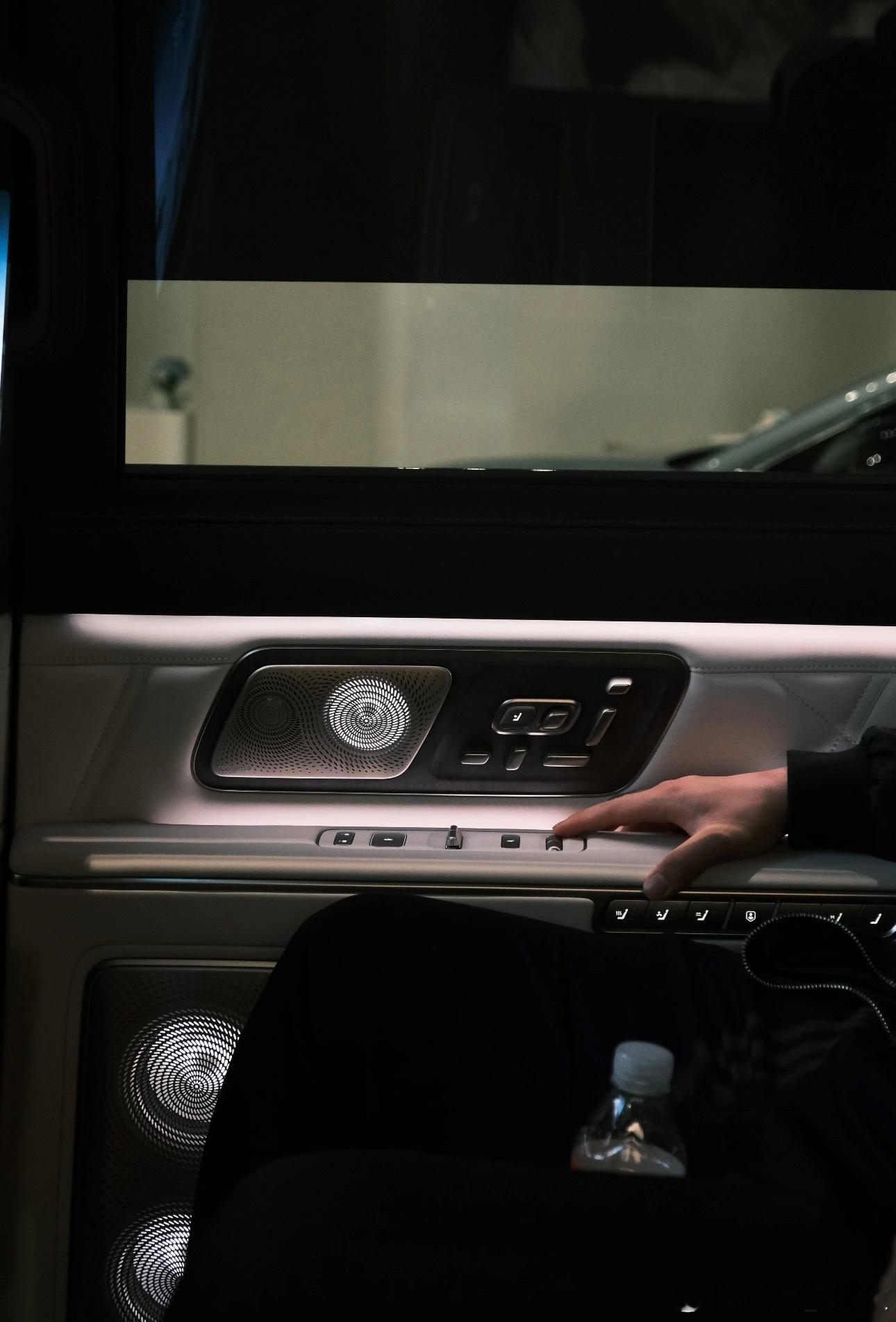 门板设计天花板蔚来es9