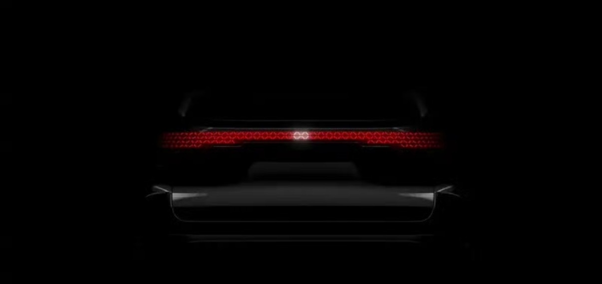 【FX第二款车型FX4预告图发布售价三万美元以下】12月1日，贾跃亭在微博上