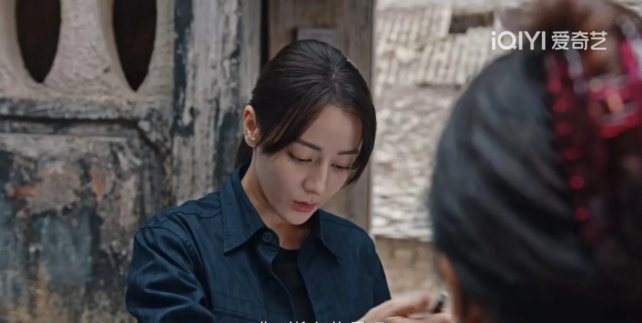 《利剑玫瑰》第7-8集预告：邓妍装成人口普查工作人员成功找到被拐儿童小洋芋，但是