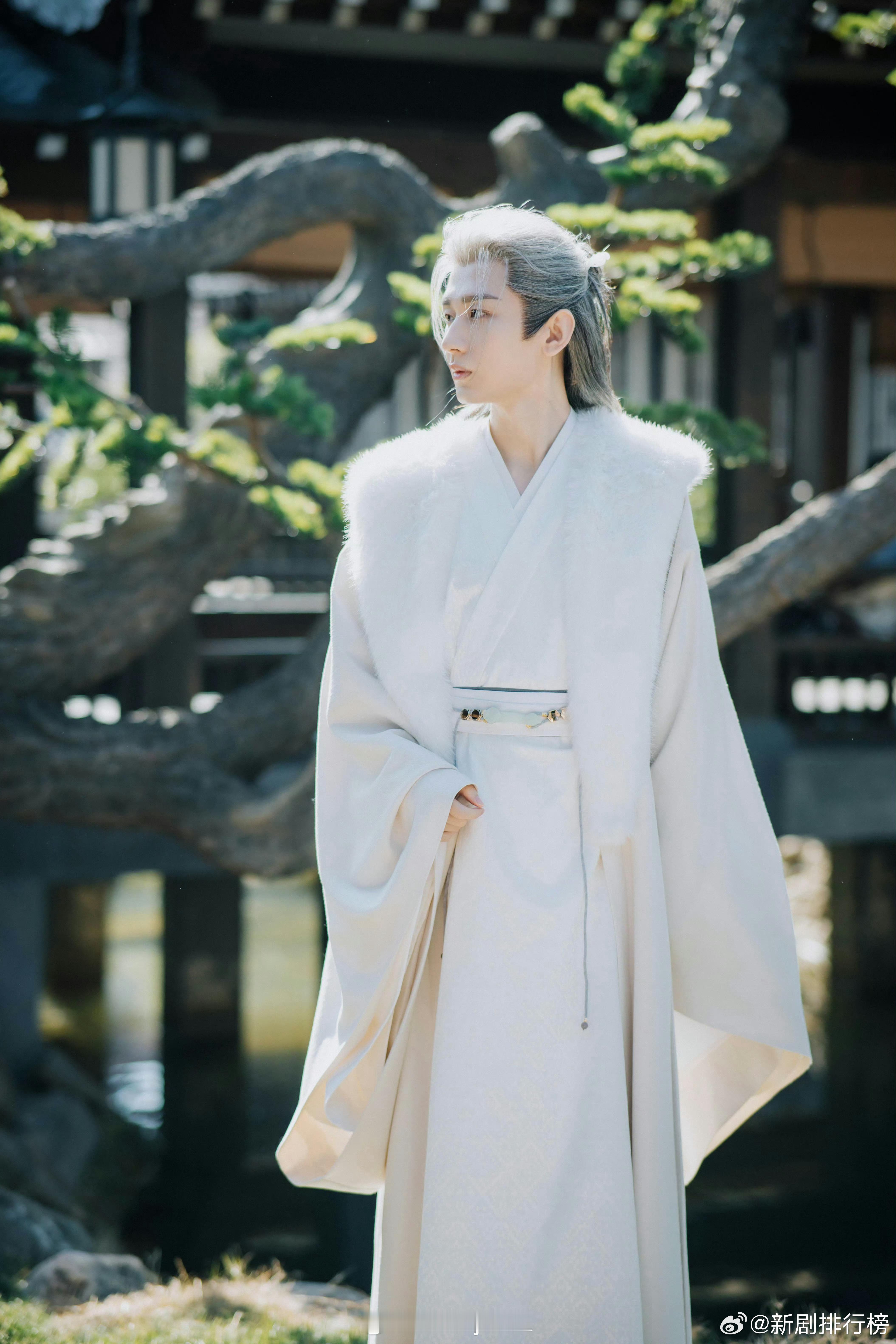 成毅5个角色上榜成毅真的是实力派天花板，五个角色冲进榜单TOP5，从江湖到权谋