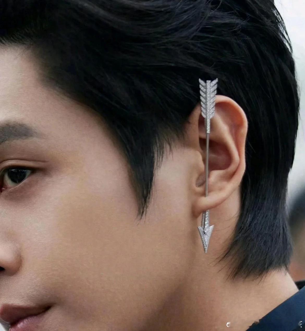 果然，贫穷限制了我的想象力⋯不过明星们戴啥都好看啊，唯一的缺点就是太⋯贵···啦