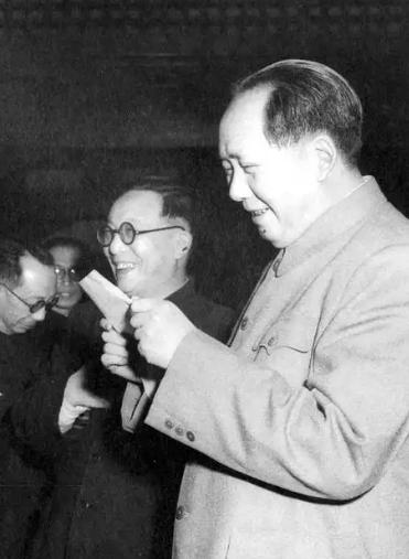 毛主席逝世后，老美是如何报道的？美国总统福特发表声明说：“毛主席是中国现代史上的