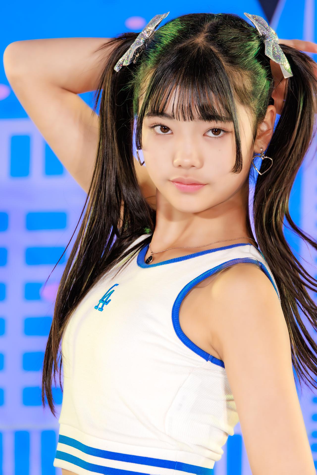 这女生的发型真有个性！